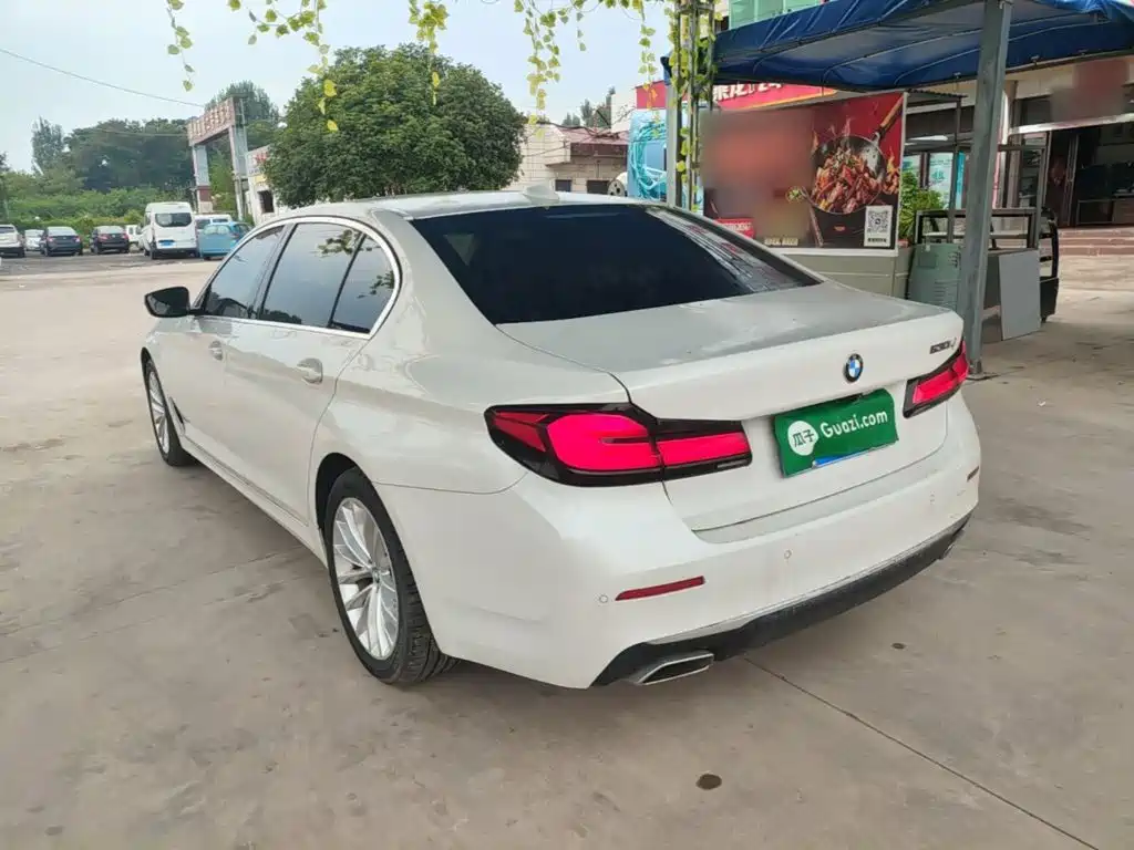 BMW 5 Series — миниатюра 5
