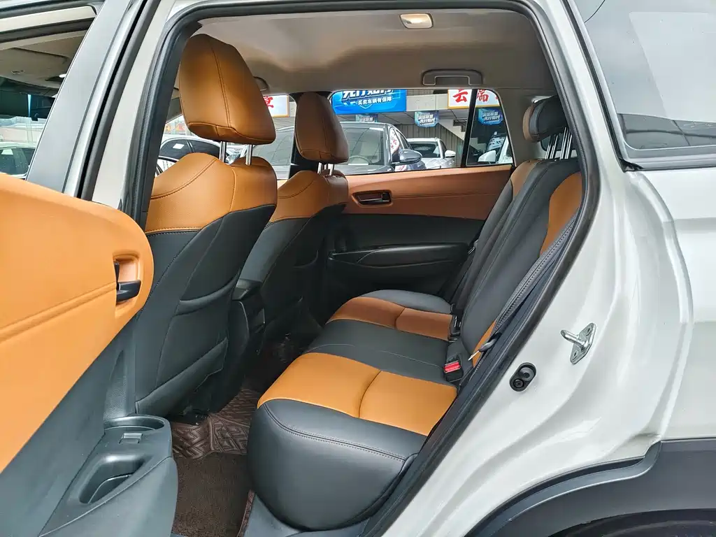 Toyota Corolla Cross — миниатюра 7