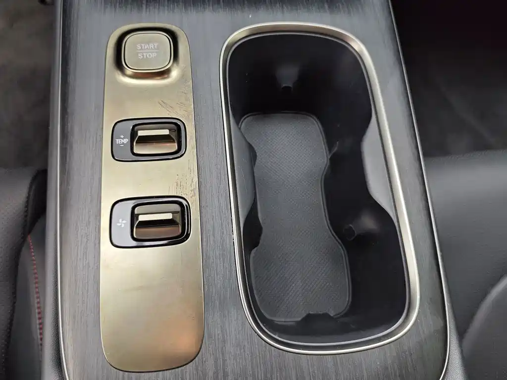 Xiaomi SU7 — миниатюра 15