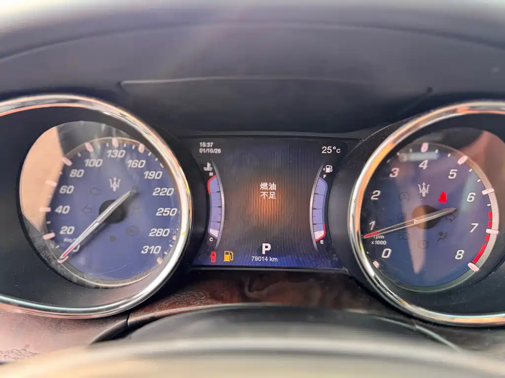 Maserati Quattroporte — миниатюра 14