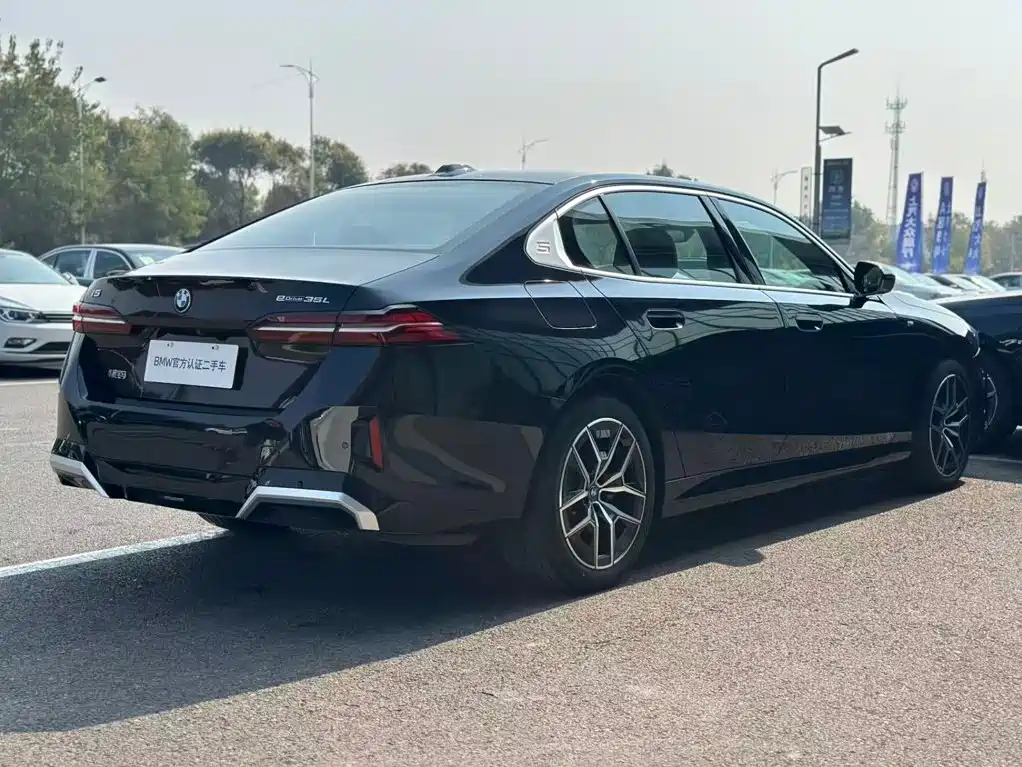 BMW i5 — миниатюра 15