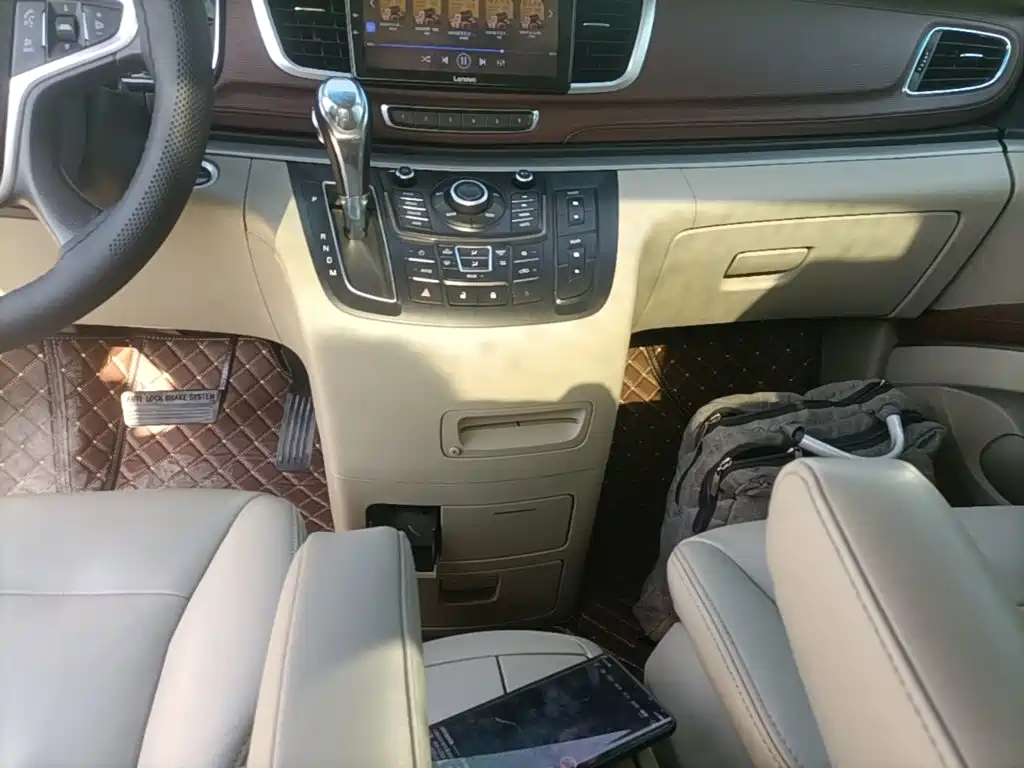 Buick GL8 — миниатюра 14