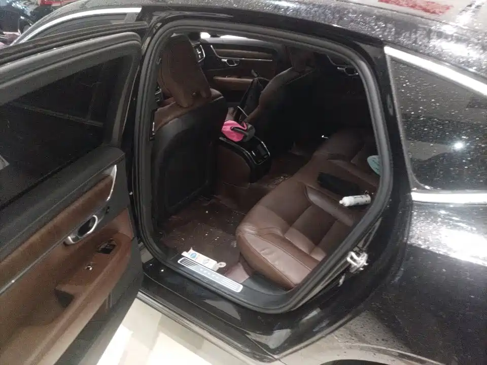Volvo S90 — миниатюра 6