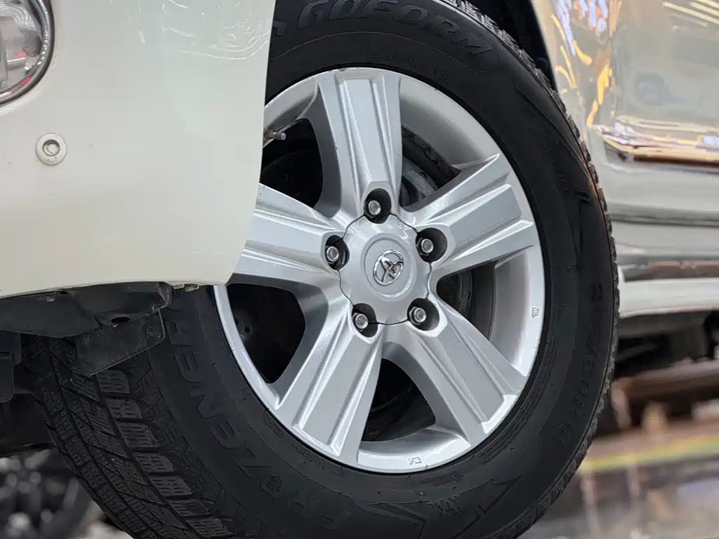 Toyota Land Cruiser 2014 5.7L