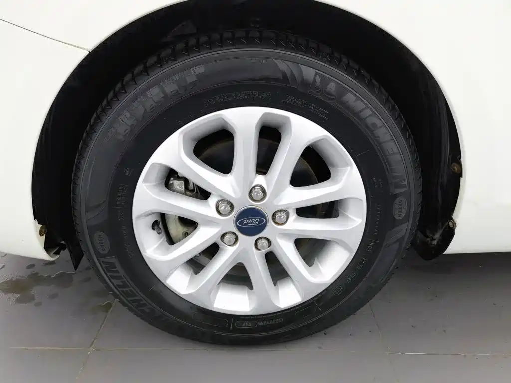 Ford Focus — миниатюра 17