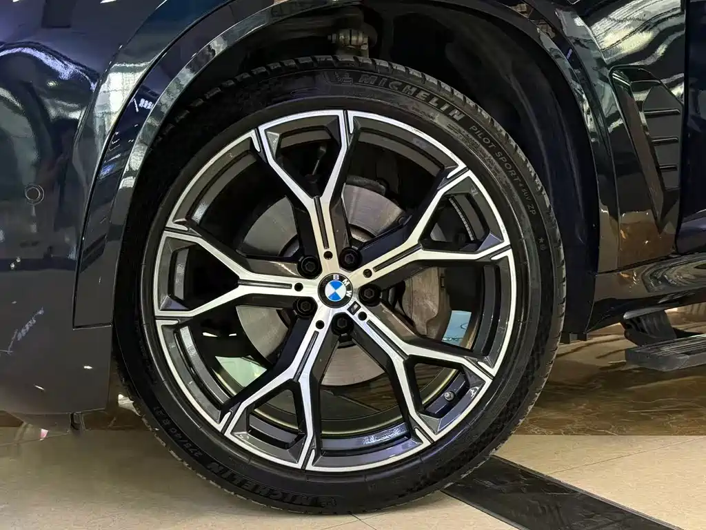 BMW X5 — миниатюра 6
