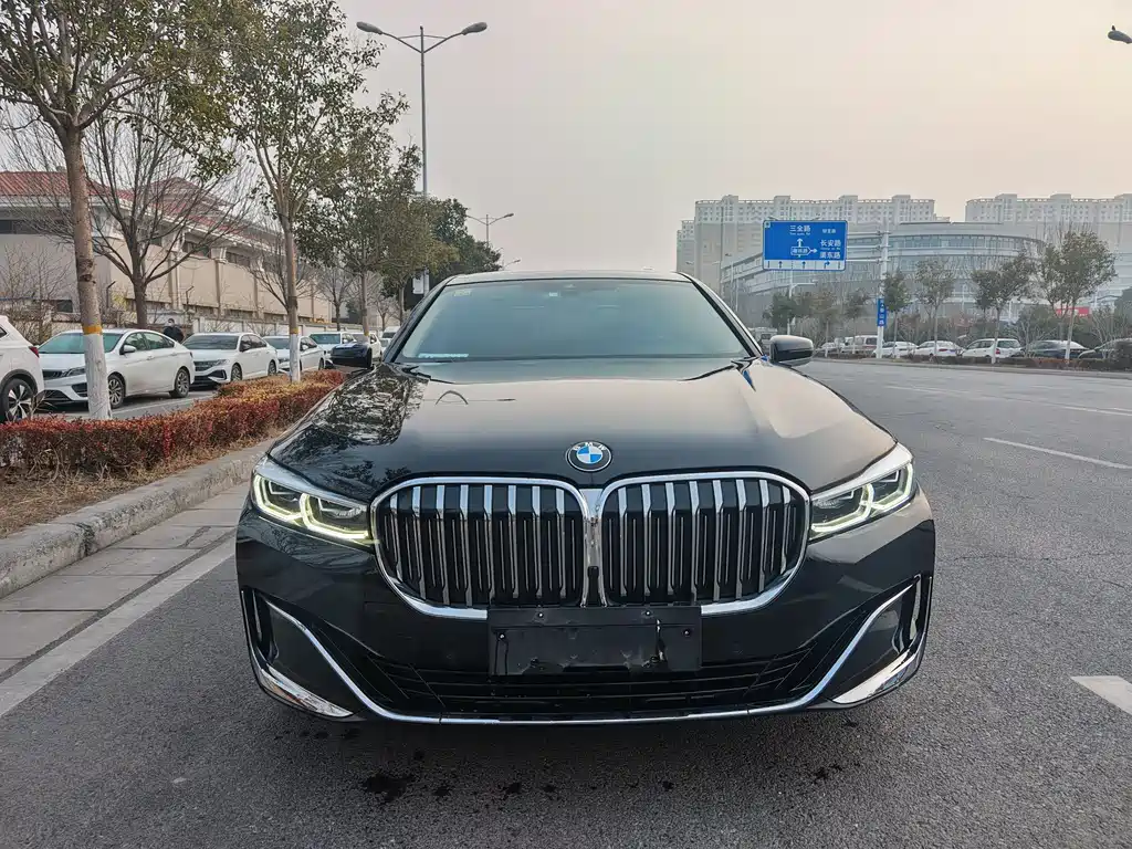 BMW 7 SERIES