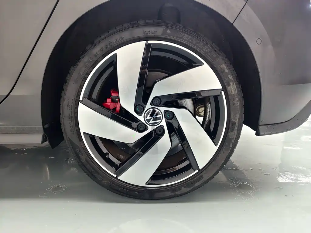 Volkswagen Golf GTI — миниатюра 12
