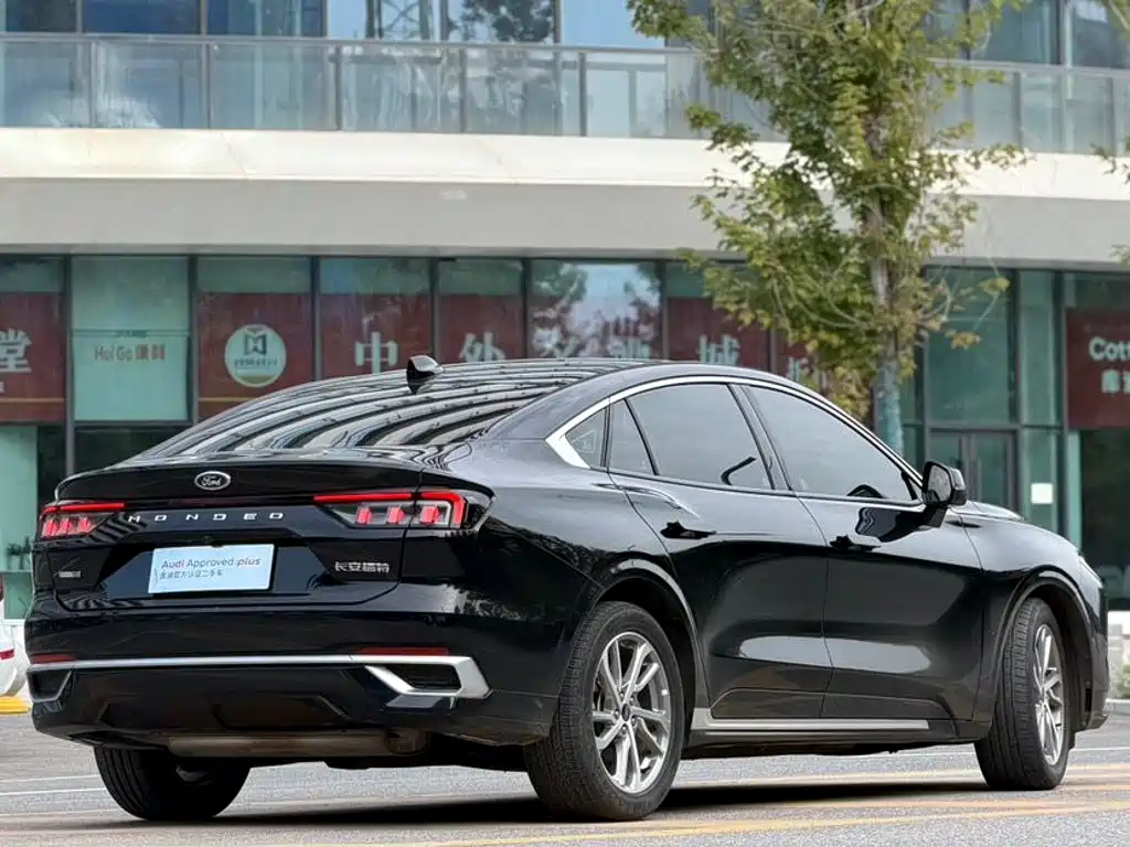 Ford Mondeo — миниатюра 8
