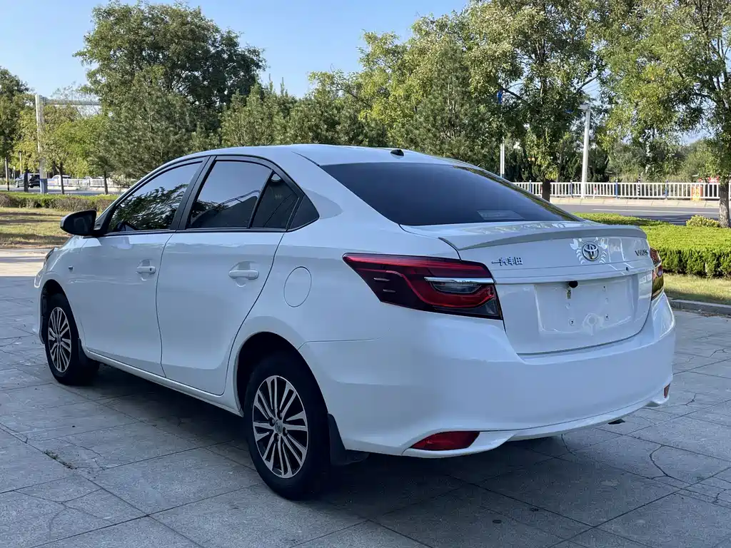 Toyota Vios — миниатюра 4