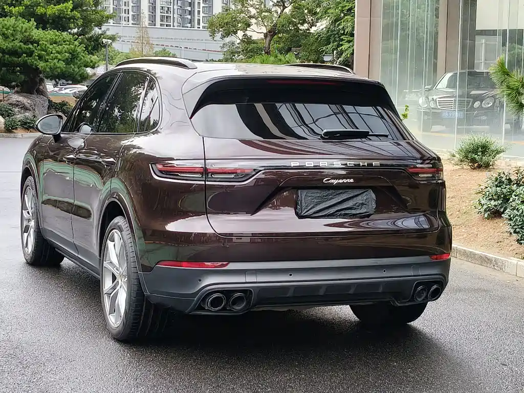 Porsche Cayenne — миниатюра 15