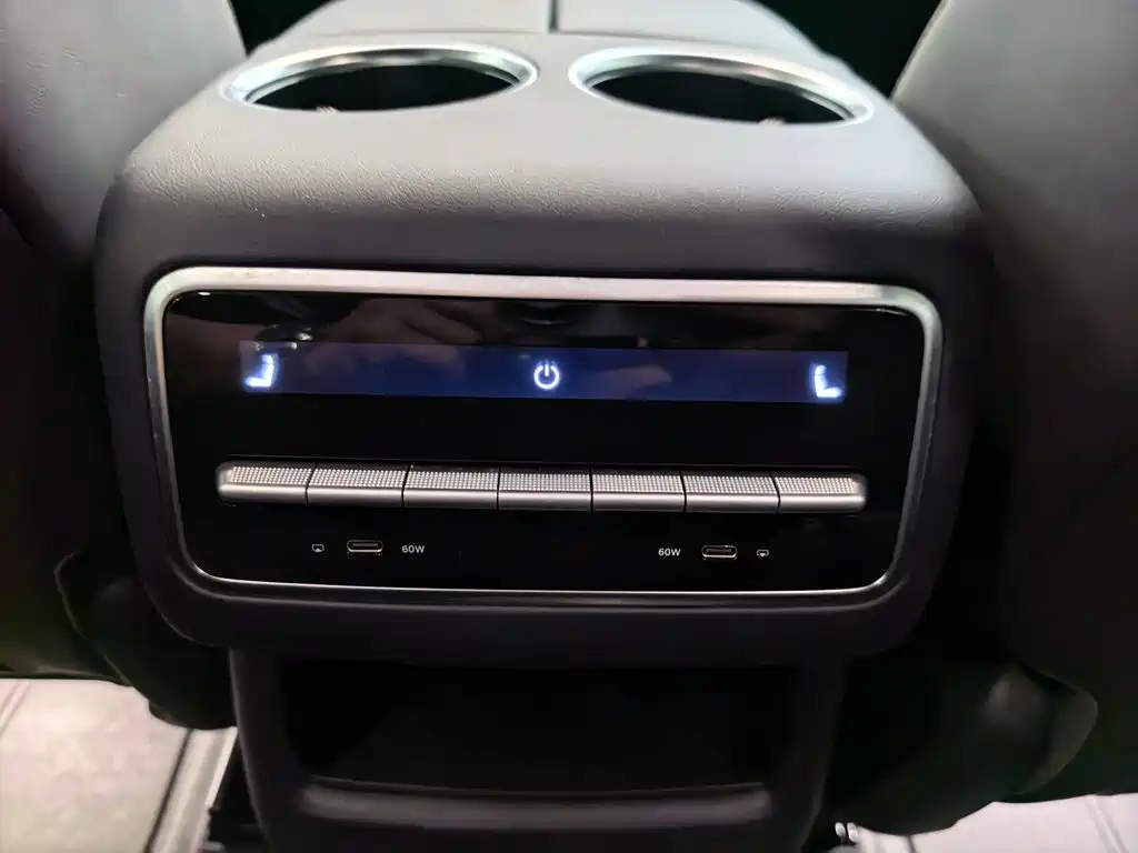 Li Auto Li L8 — миниатюра 19