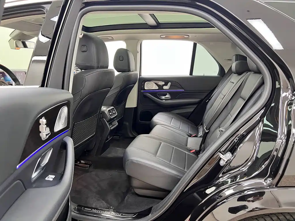 Mercedes-Benz GLE (Import) — миниатюра 14