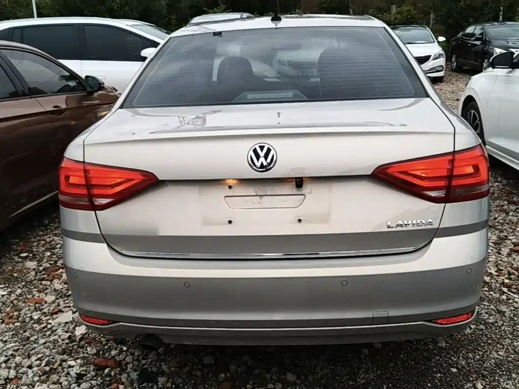 Volkswagen Lavida — миниатюра 6