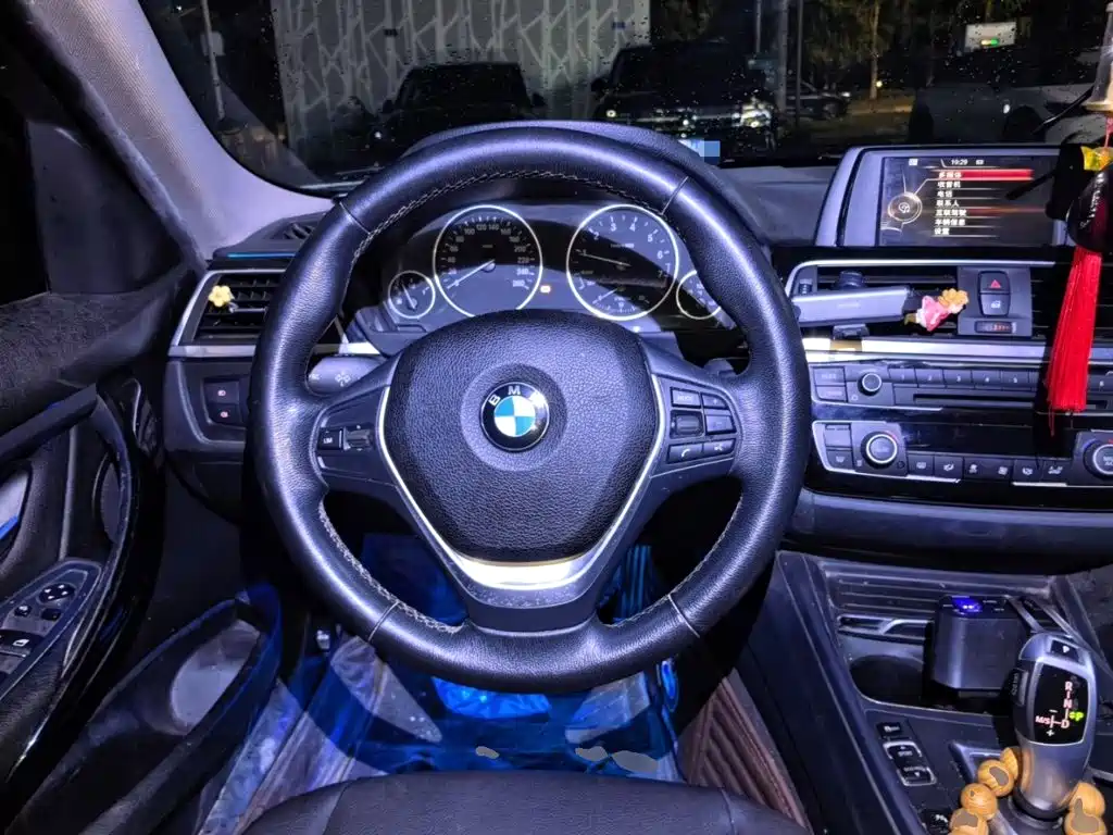 BMW 3 Series — миниатюра 12