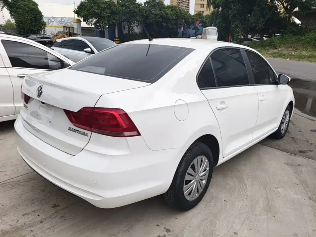 Volkswagen Santana — миниатюра 7