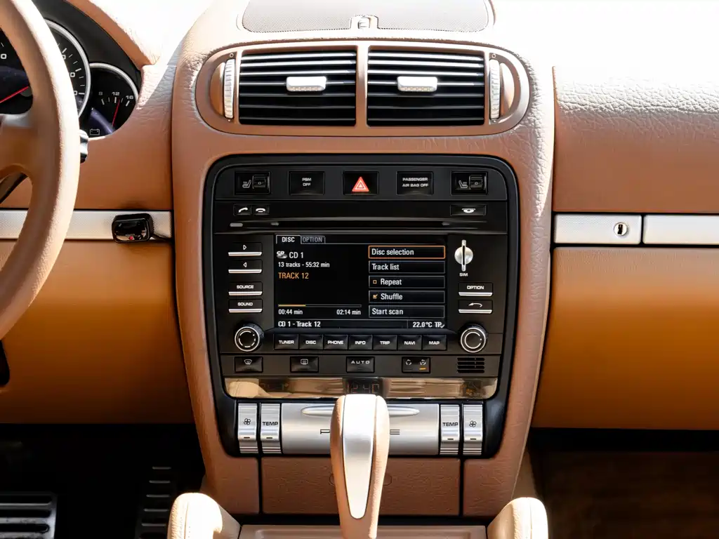 Porsche Cayenne — миниатюра 18