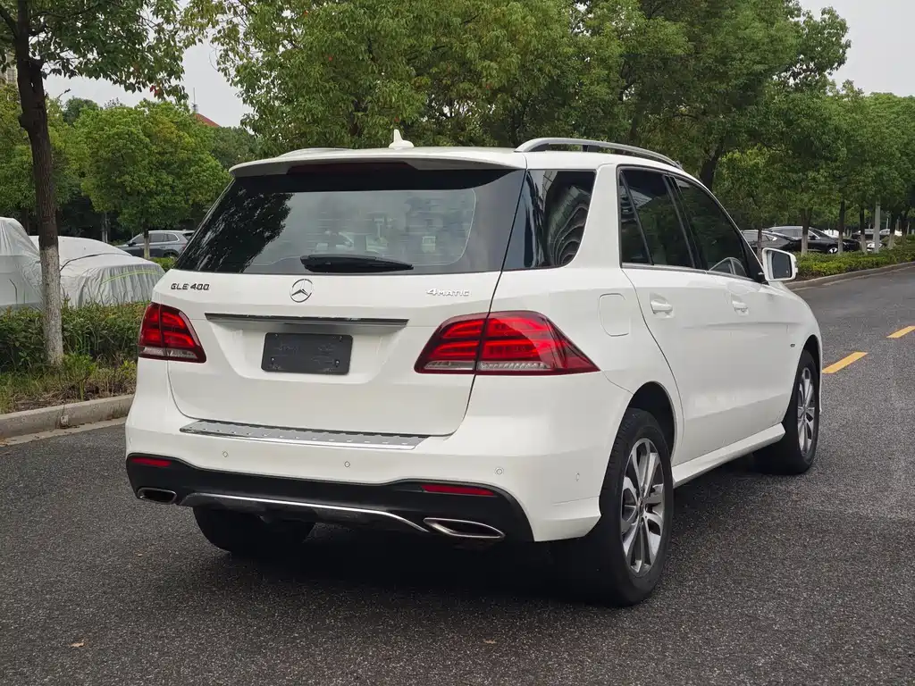 Mercedes-Benz GLE (Import) — миниатюра 25