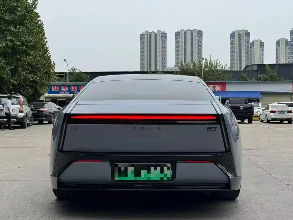 XPeng P7 — миниатюра 8