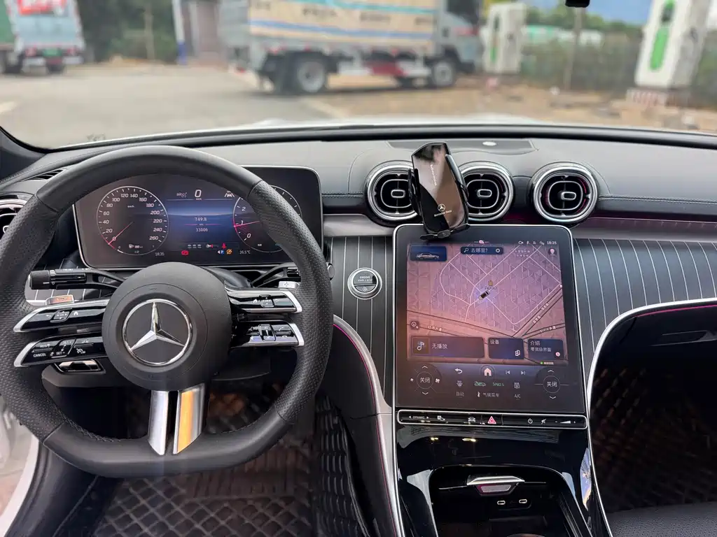Mercedes-Benz C-Class — миниатюра 8