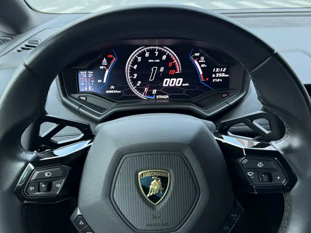 LAMBORGHINI HURACÁN