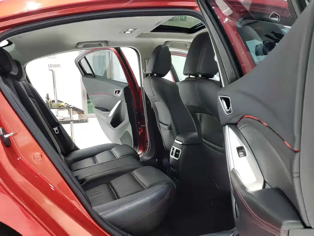 Mazda Atenza — миниатюра 7