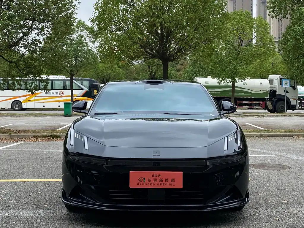 Lynk & Co 10 — миниатюра 2