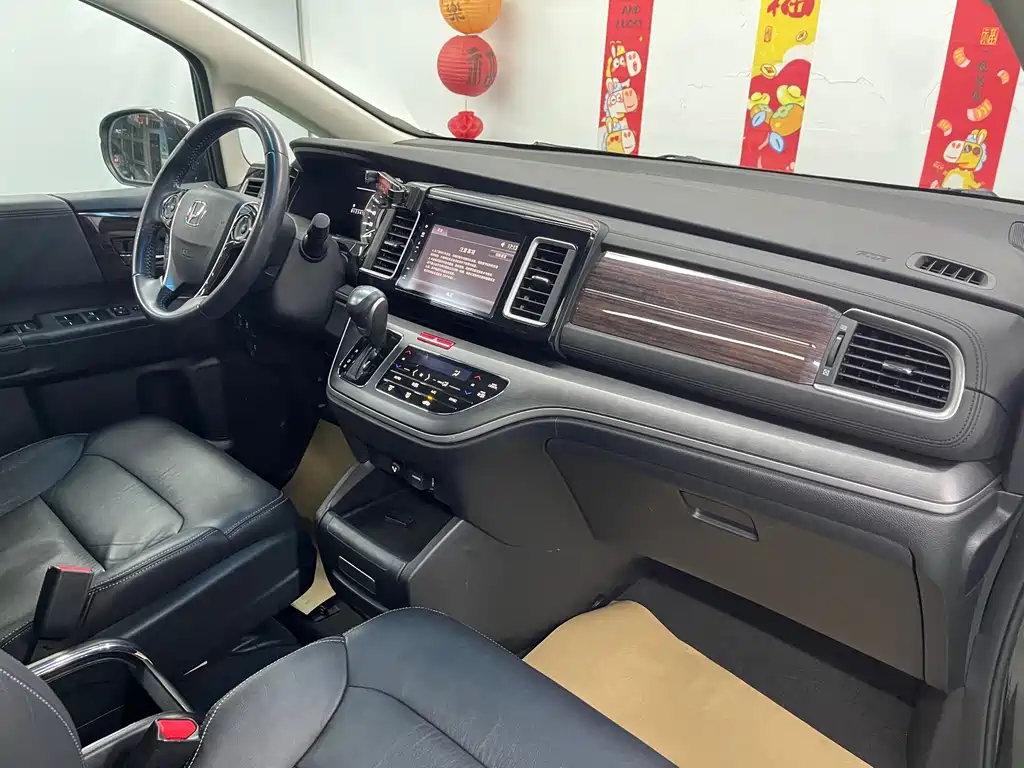 Honda Elysion — миниатюра 25