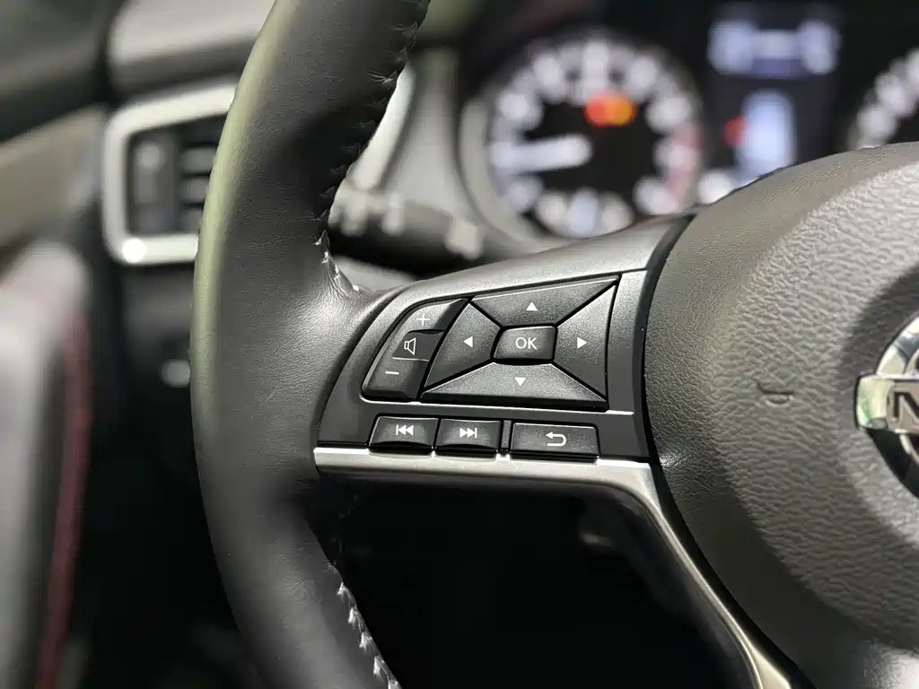 Nissan Qashqai — миниатюра 10