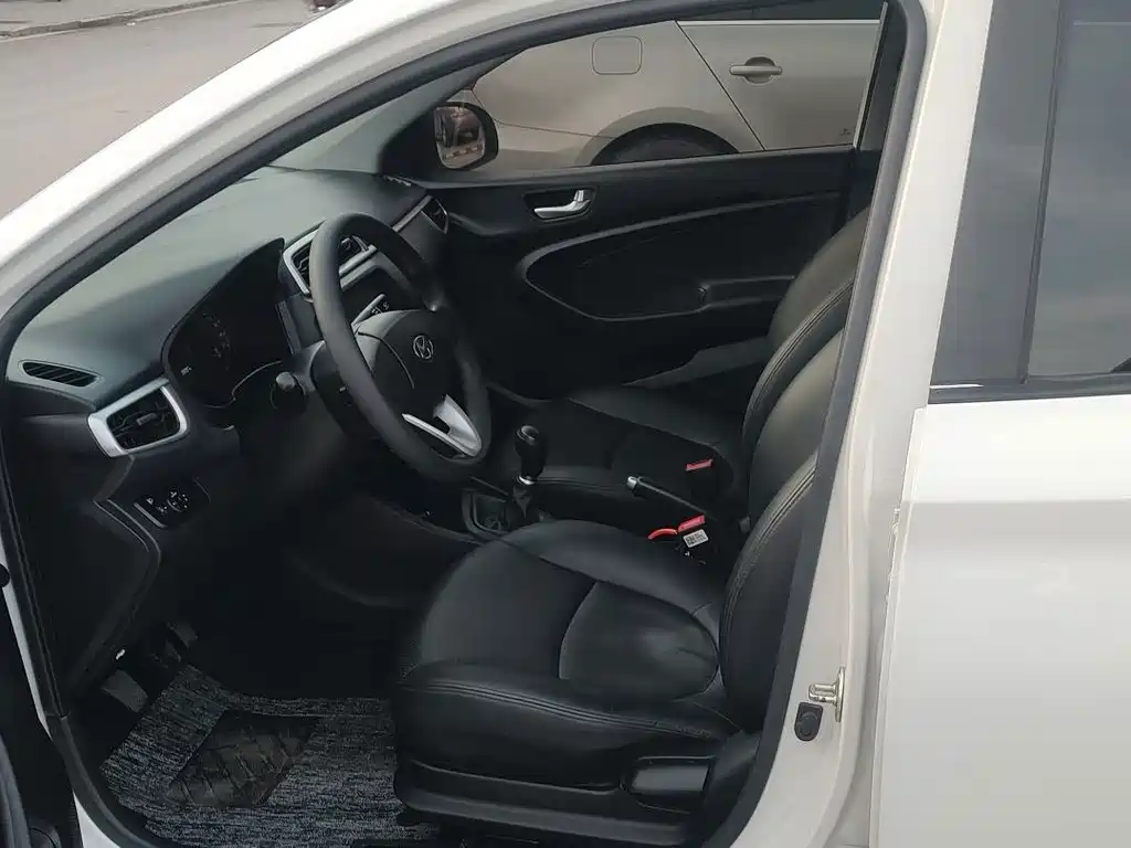 Hyundai Verna — миниатюра 9
