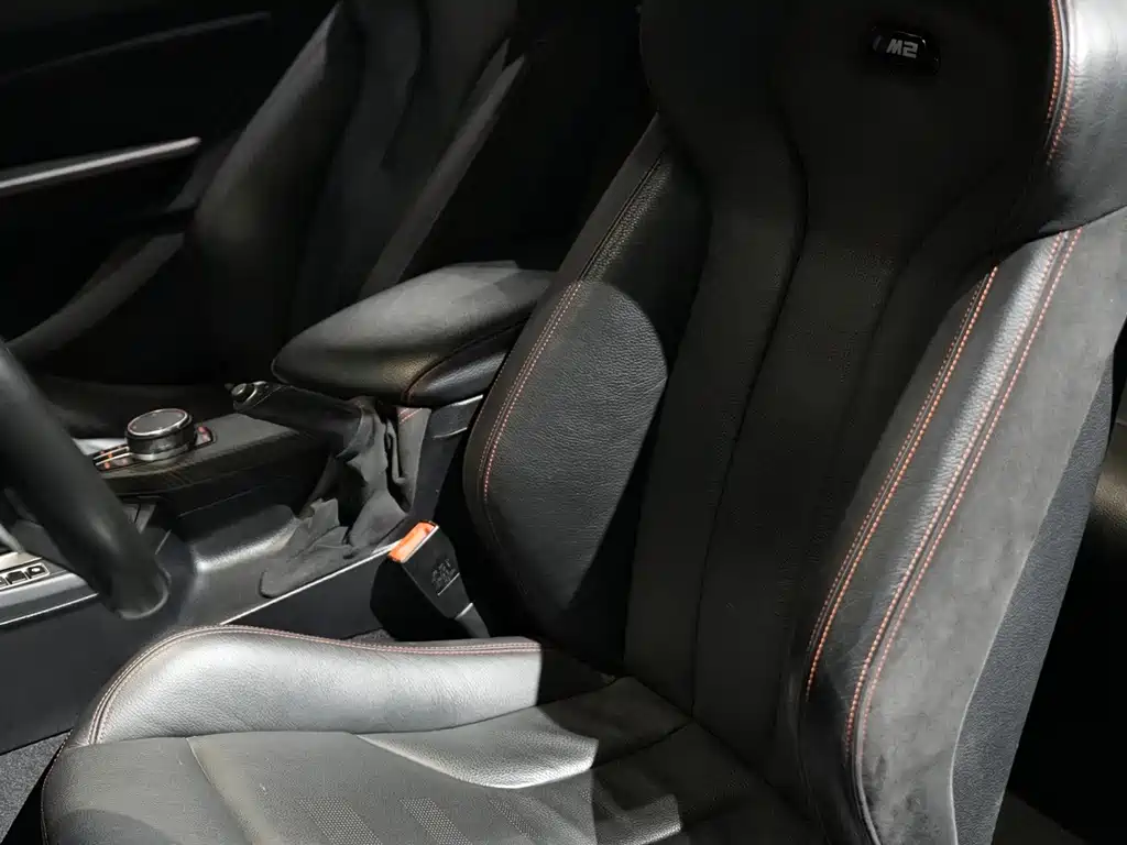 BMW M2 — миниатюра 9