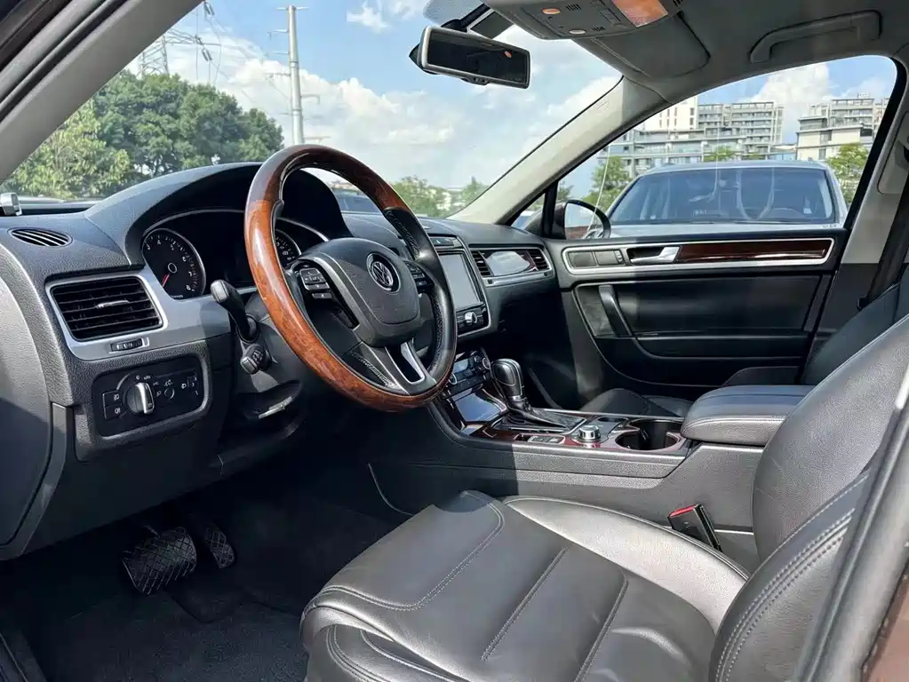 Volkswagen Touareg 2011 3.0TSI