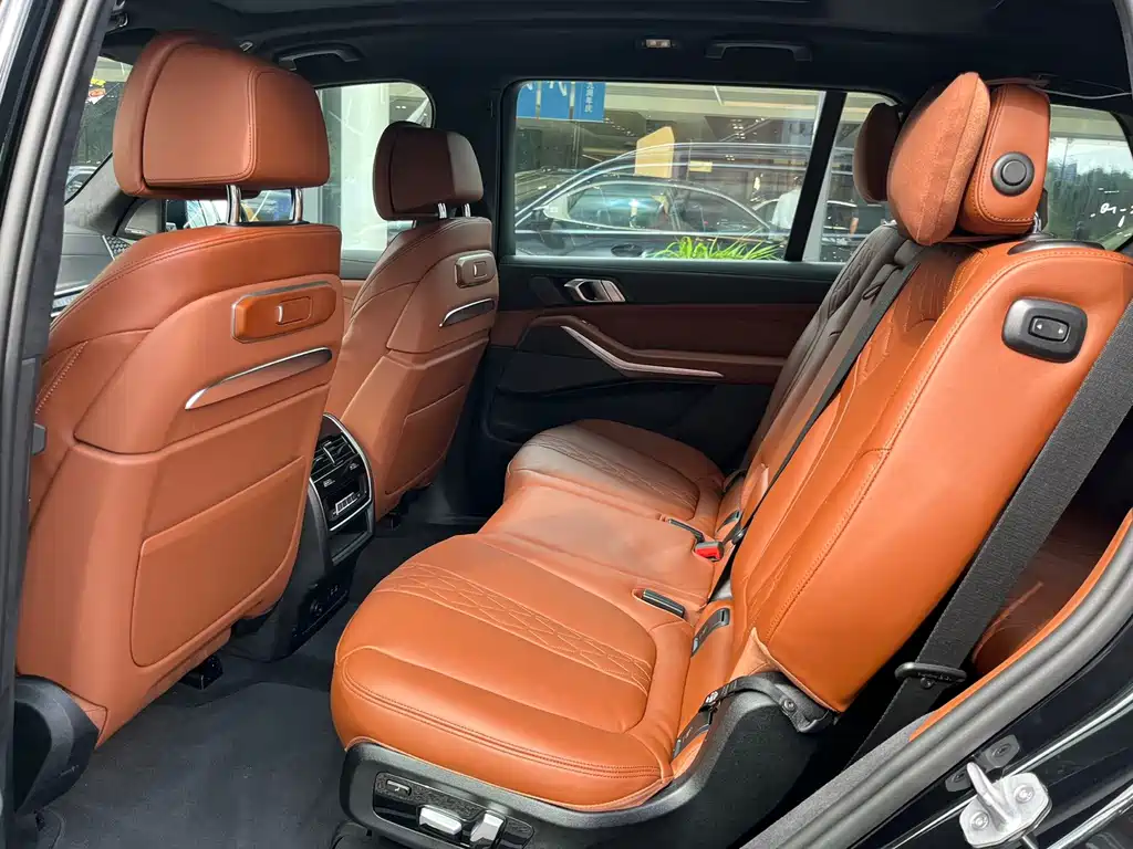 BMW X7 — миниатюра 17