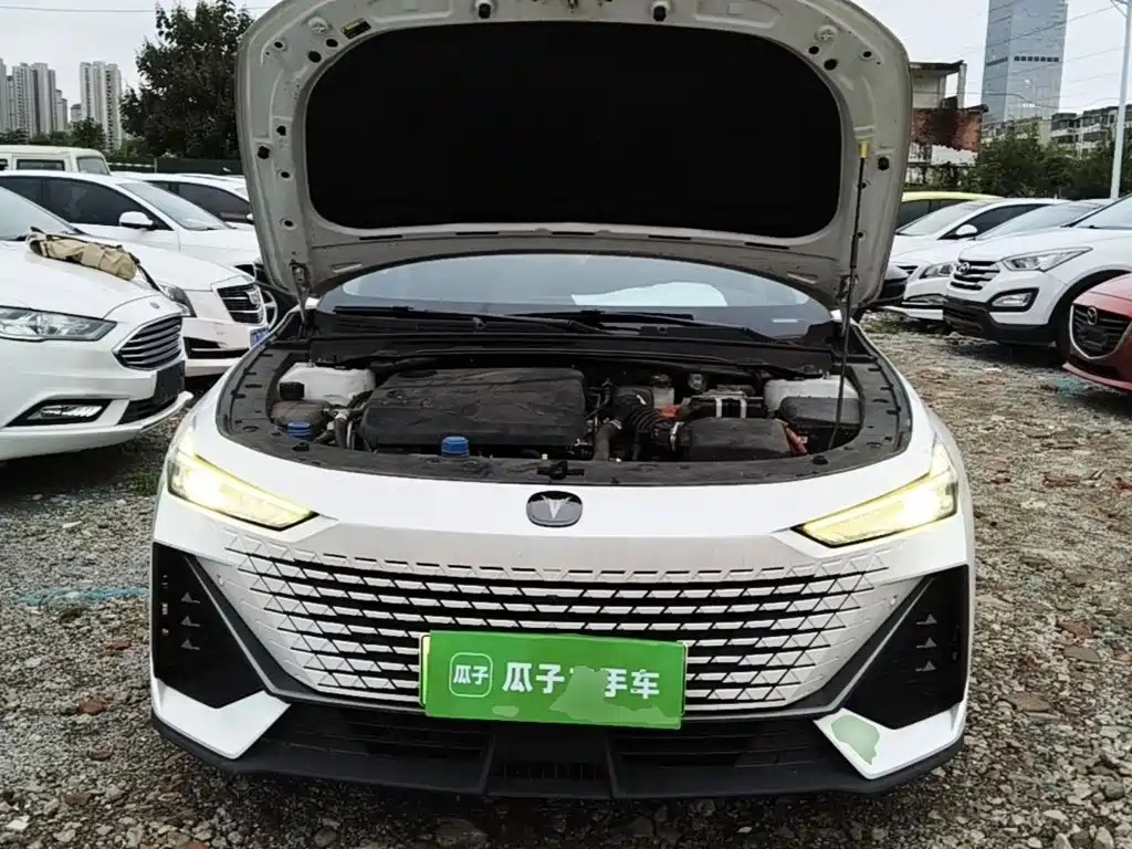 Changan UNI-V iDD — миниатюра 20