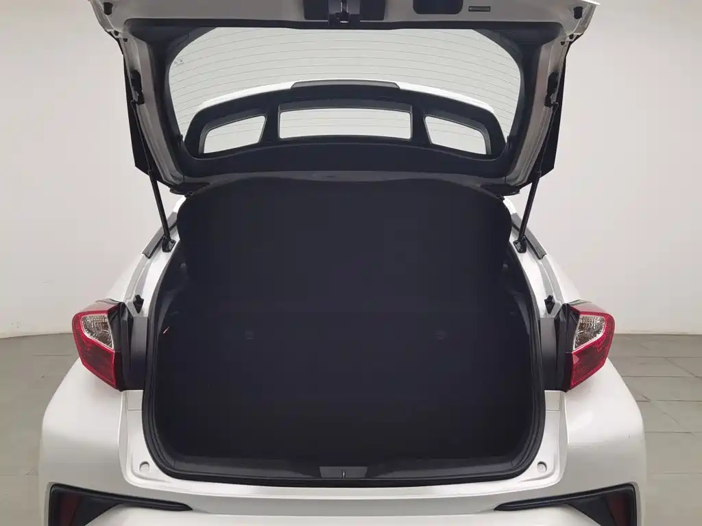 Toyota C-HR — миниатюра 16