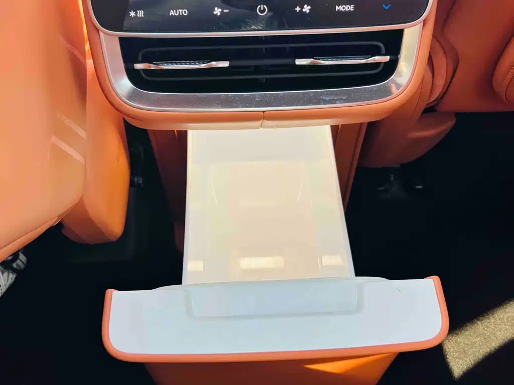 AITO AITO M8 — миниатюра 18