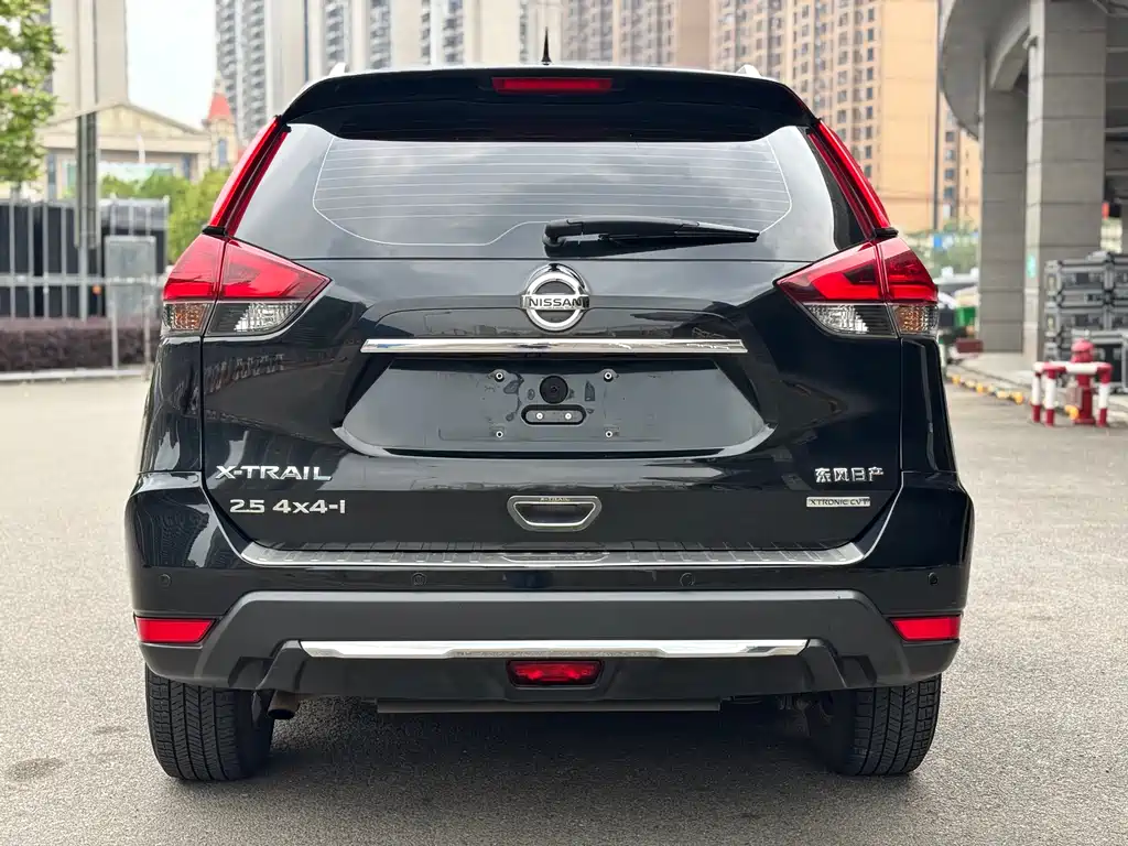 Nissan X-Trail 2019 2.0L CVT мест Comfort 2WD