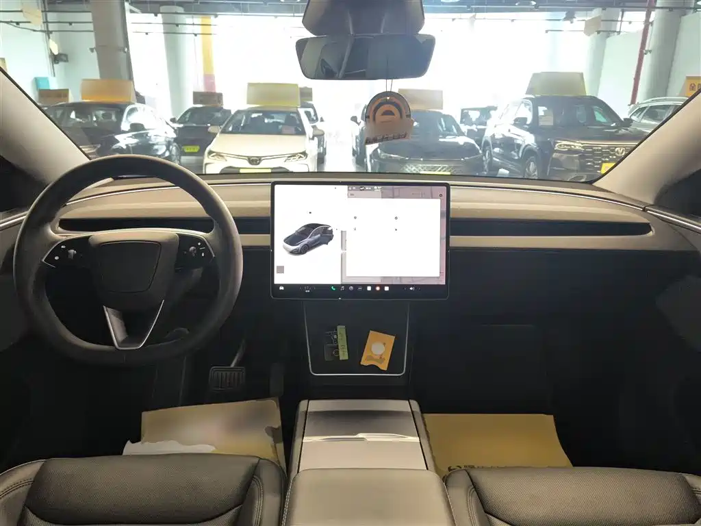 Tesla Model Y - фото 6