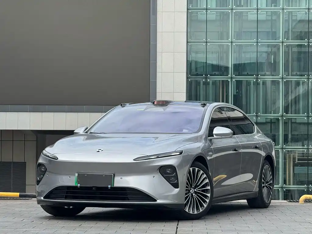 NIO ET7