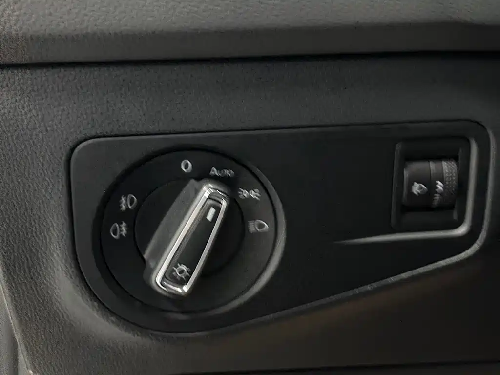 Volkswagen Tiguan L — миниатюра 22
