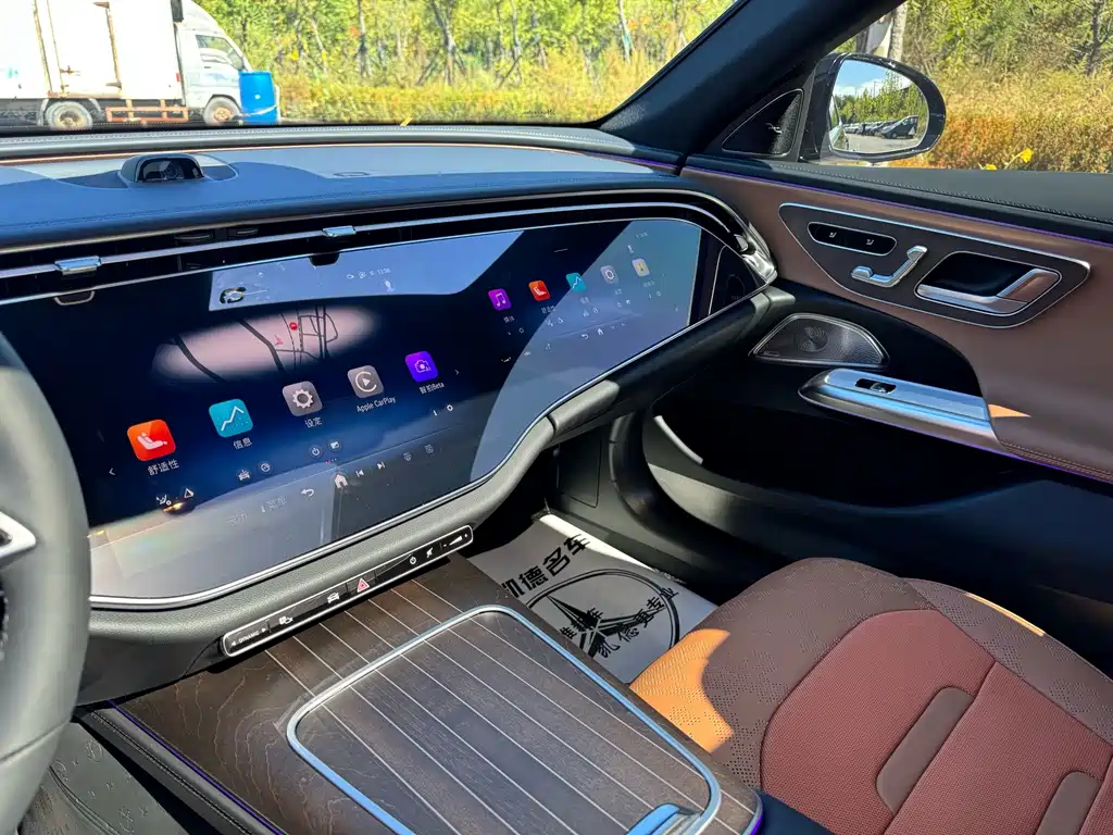 Mercedes-Benz E-Class — миниатюра 17