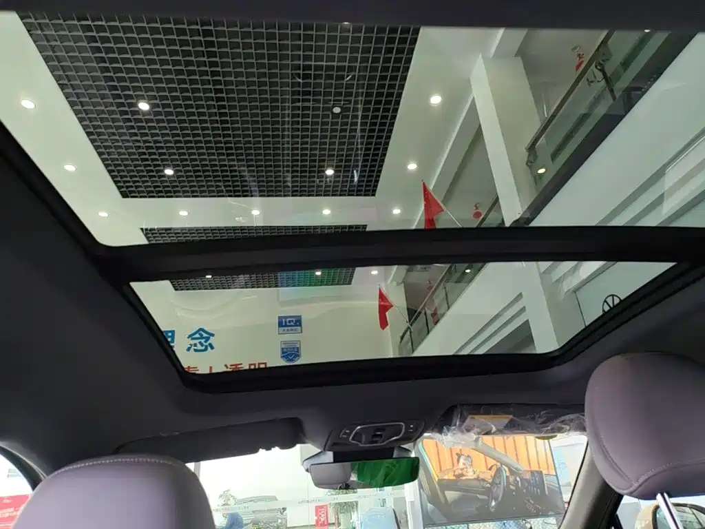 Roewe M7 DMH — миниатюра 18