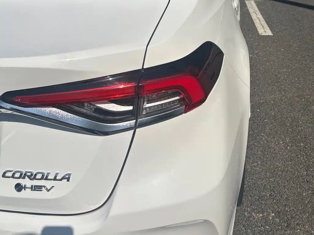 Toyota Corolla — миниатюра 6