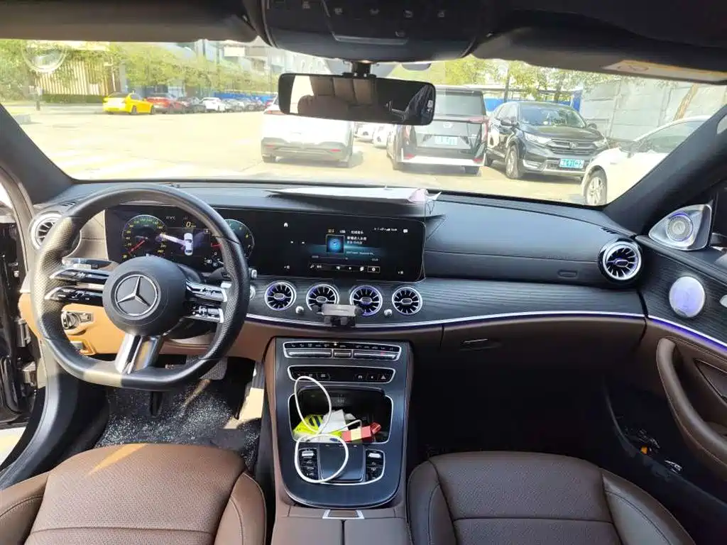 Mercedes-Benz E-Class — миниатюра 5