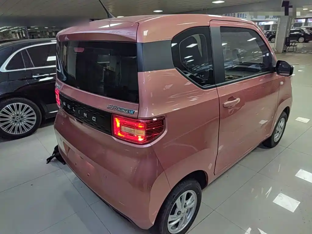 Wuling MINIEV — миниатюра 7