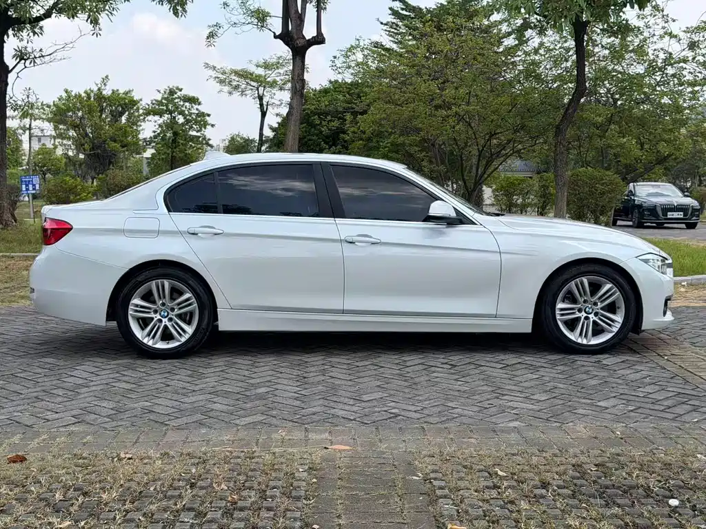 BMW 3 Series — миниатюра 4