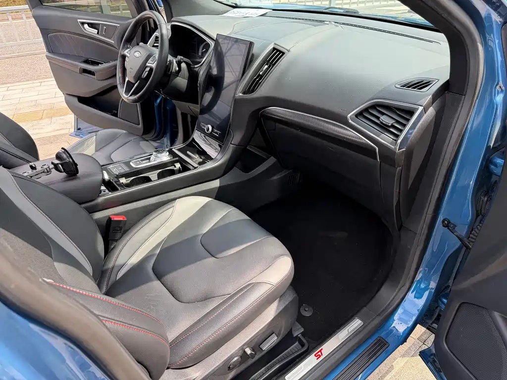 Ford Edge — миниатюра 10