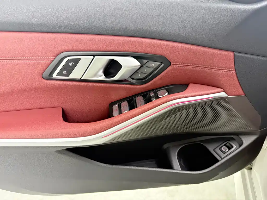 BMW 3 Series — миниатюра 12