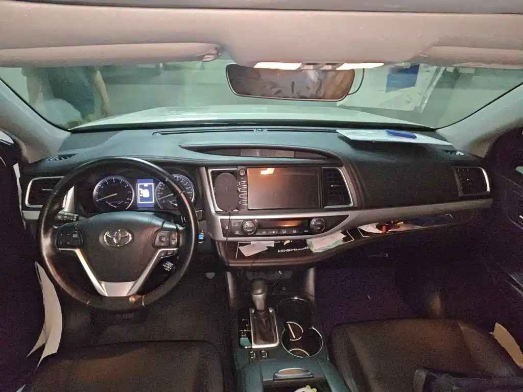 Toyota Highlander — миниатюра 5