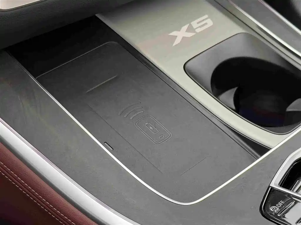 BMW X5 — миниатюра 21